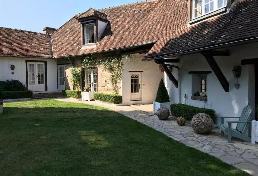 Aamiaismajoitus (B&B) La Tanière Des Ours