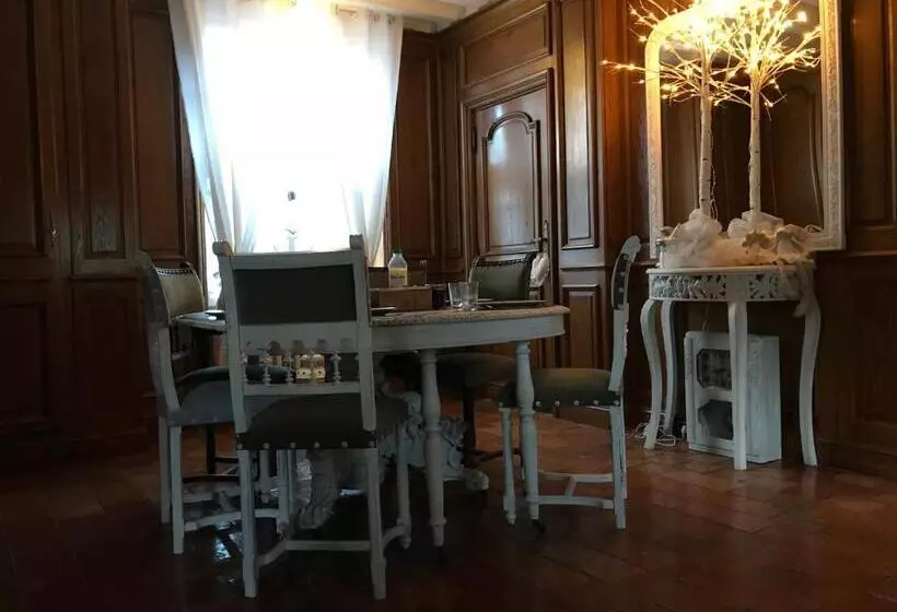 Aamiaismajoitus (B&B) La Tanière Des Ours