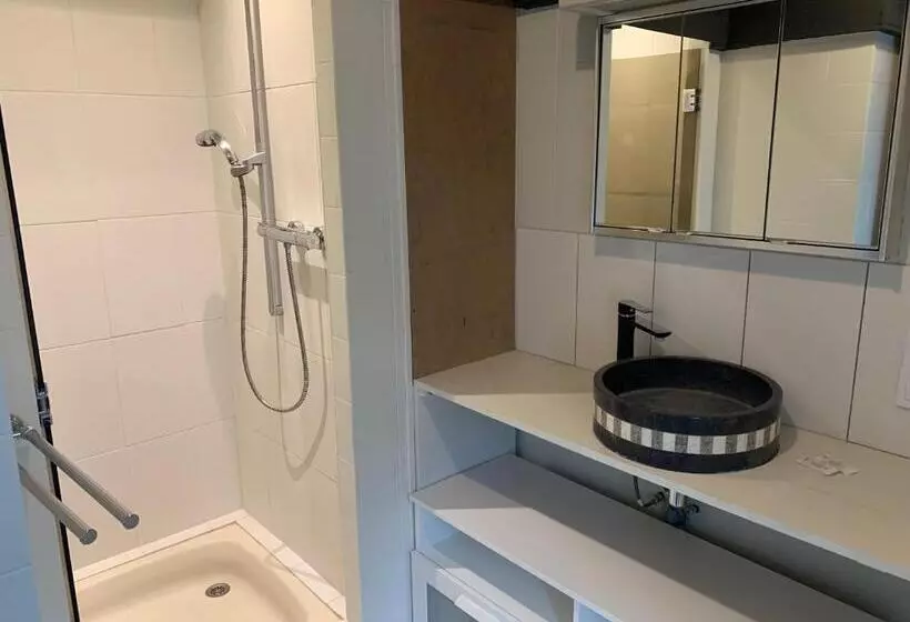 Aamiaismajoitus (B&B) La Tanière Des Ours