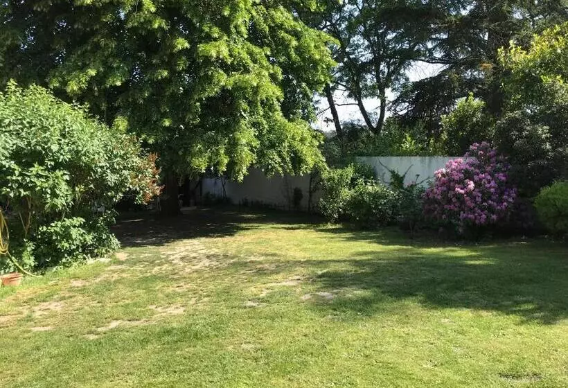 Aamiaismajoitus (B&B) La Tanière Des Ours