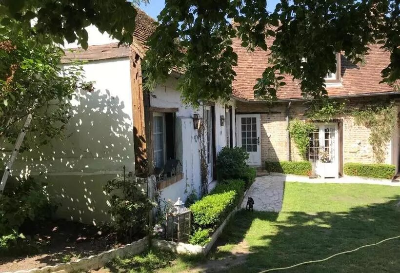 Aamiaismajoitus (B&B) La Tanière Des Ours