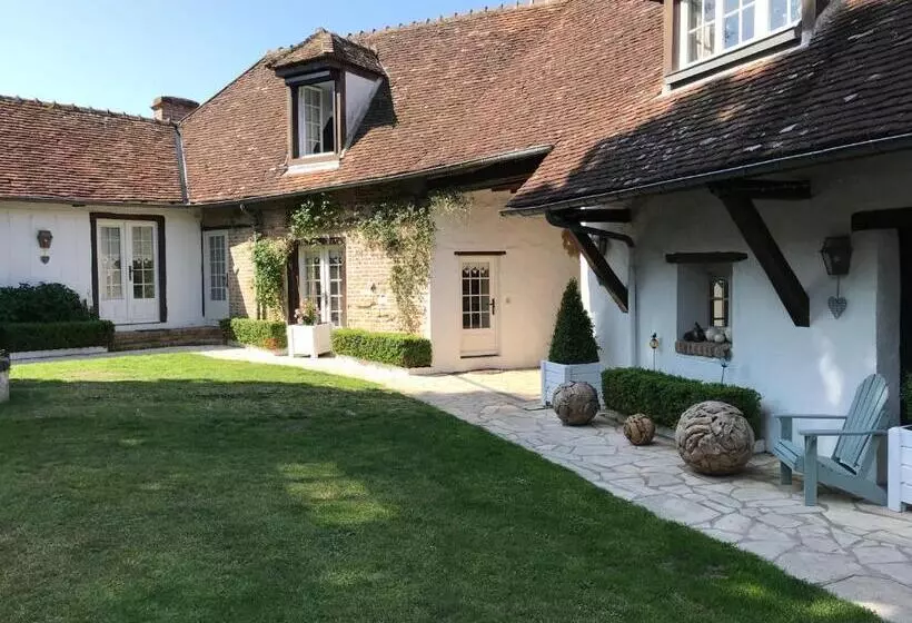 Aamiaismajoitus (B&B) La Tanière Des Ours