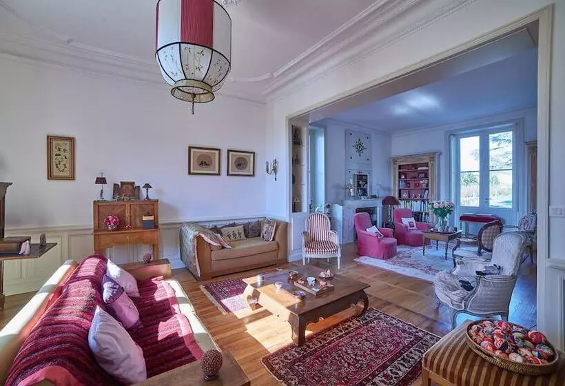 ベッドアンドブレックファースト Le Celadon