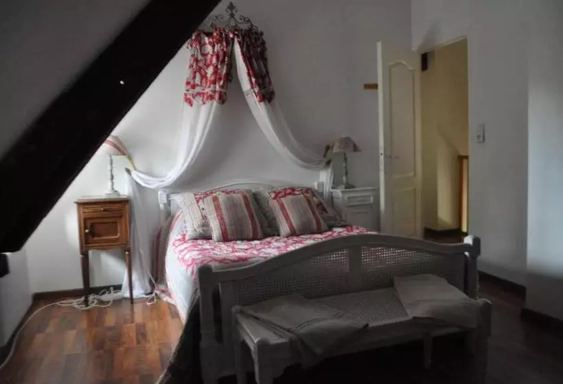 Aamiaismajoitus (B&B) Le Clos Saint Fiacre