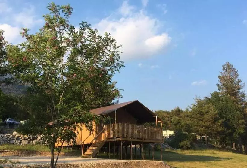 ホテル Camping Rcn Les Collines De Castellane