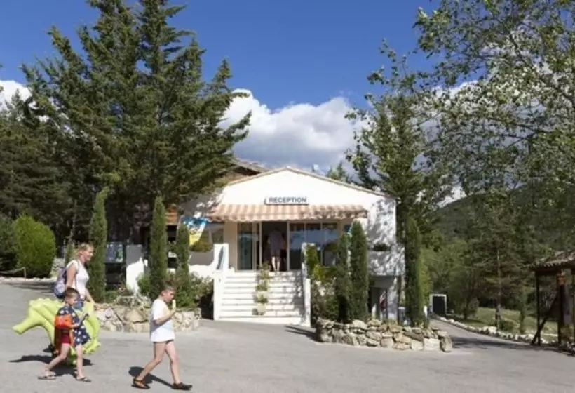 ホテル Camping Rcn Les Collines De Castellane