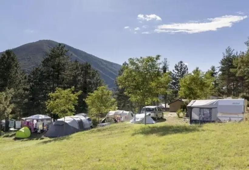 ホテル Camping Rcn Les Collines De Castellane