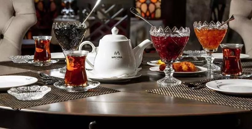 هتل Macara Sheki City