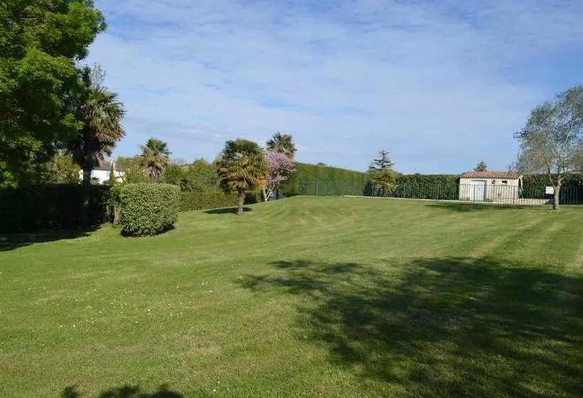 Majatalo Logis De Chenac   Chambres Et Table D Hôtes