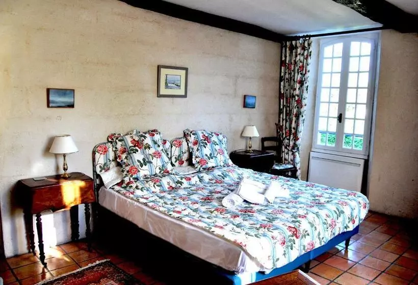 Majatalo Logis De Chenac   Chambres Et Table D Hôtes