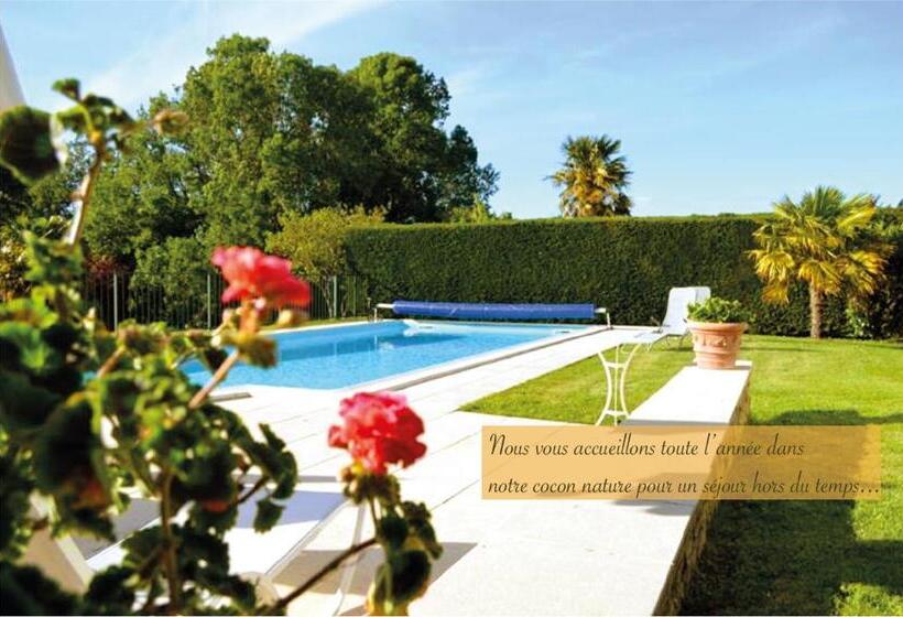 פנסיון Logis De Chenac   Chambres Et Table D Hôtes