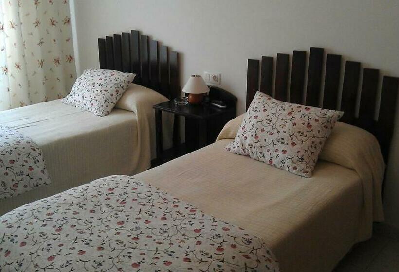 Pensión Residencia Miñones