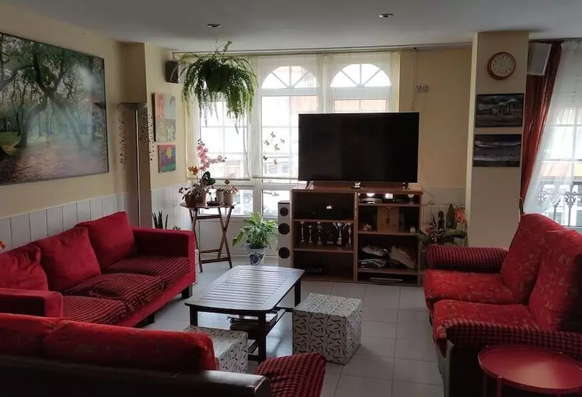 Pensión Residencia Miñones