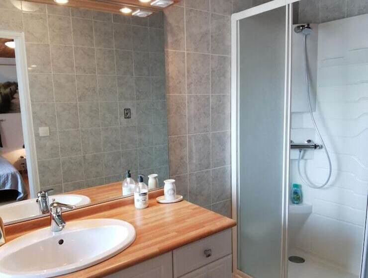 Bed and Breakfast Au Jardin De Creachavel