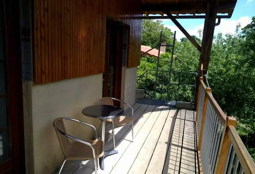 ベッドアンドブレックファースト Berdale