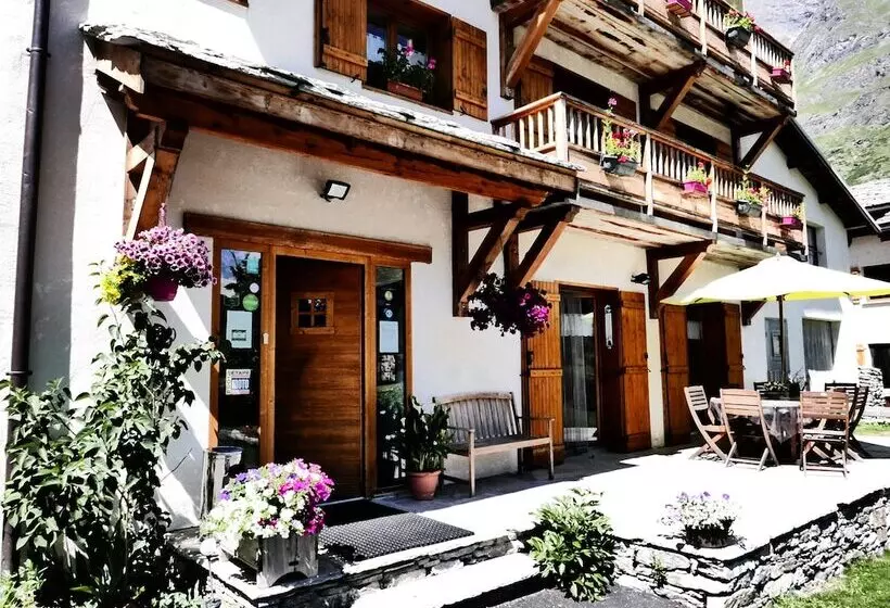 Aamiaismajoitus (B&B) Chez Mamie Anna