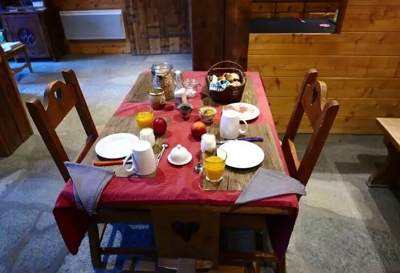 Aamiaismajoitus (B&B) Chez Mamie Anna