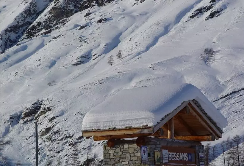 Aamiaismajoitus (B&B) Chez Mamie Anna