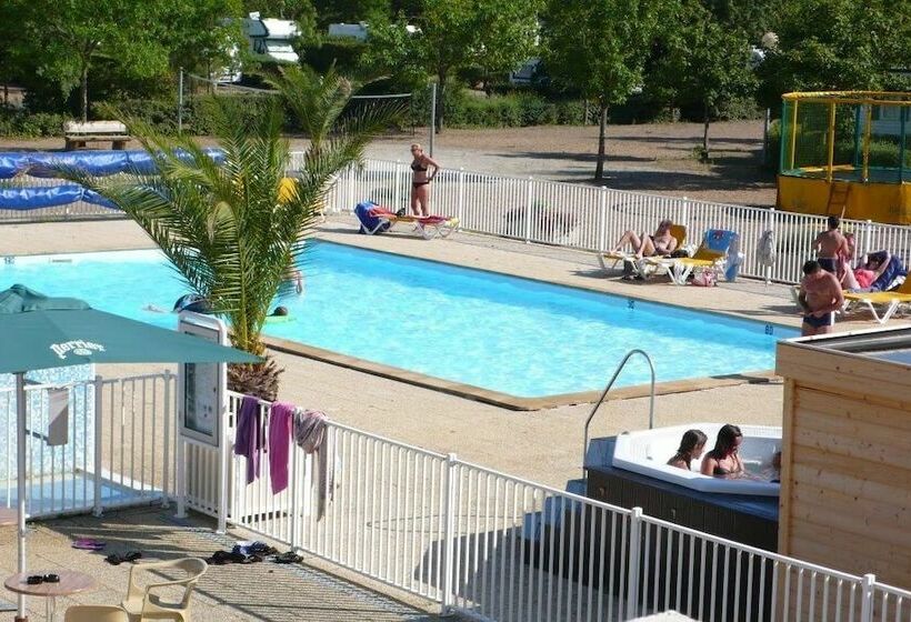 בית מלון כפרי Camping D Angers