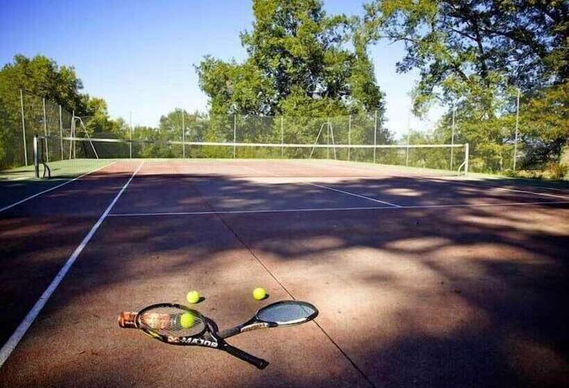 فندق Chateau De Projan