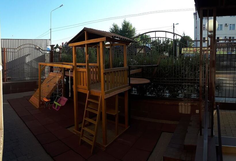 בית מלון כפרי Starinny Tallin