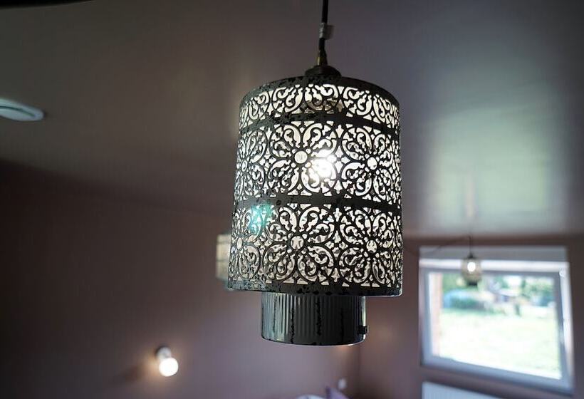 ペンション Les V Elements