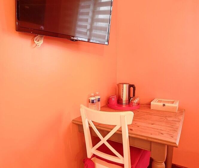 ペンション Les V Elements