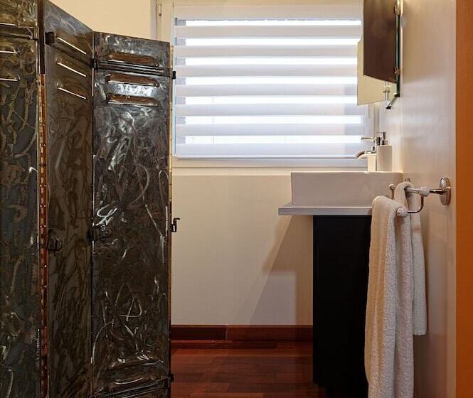 ペンション Les V Elements