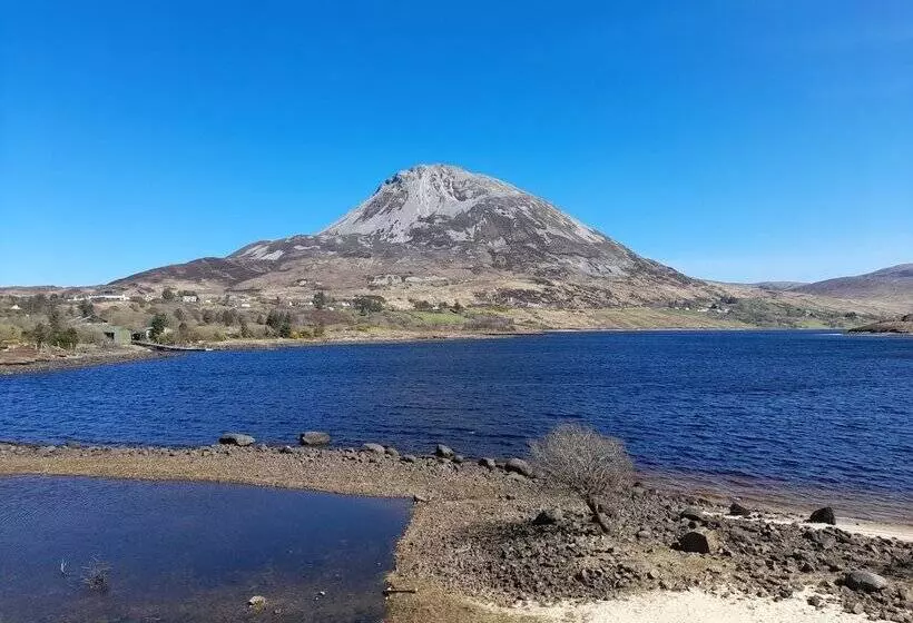 Teac Chondai Thatched Cottage