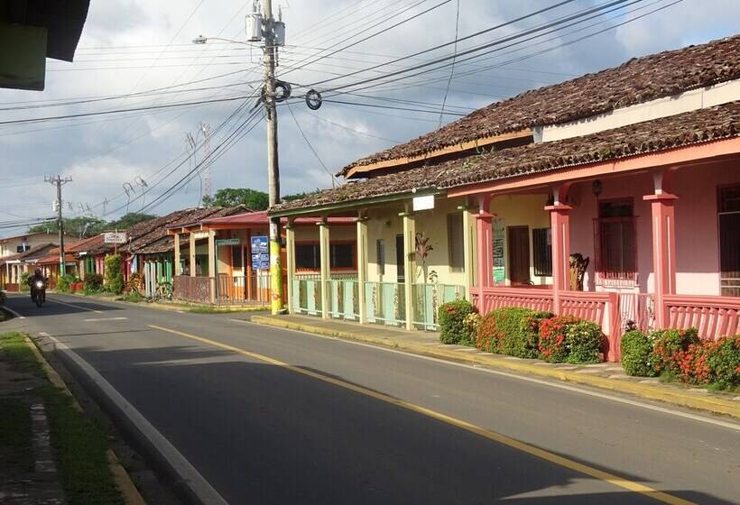 تختخواب و صبحانه Casa De Campo Pedasi