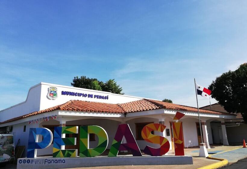 تختخواب و صبحانه Casa De Campo Pedasi