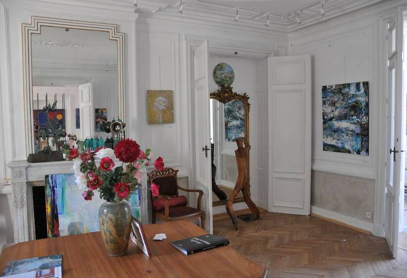 مبيت وإفطار Château De La Chaussée