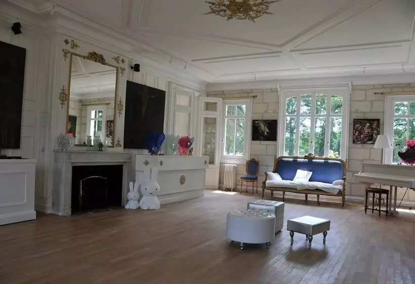 ベッドアンドブレックファースト Château De La Chaussée
