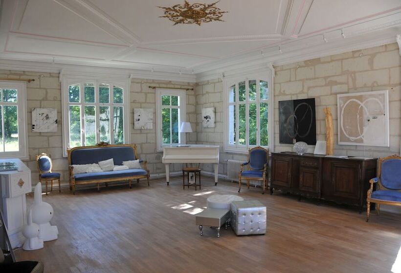 مبيت وإفطار Château De La Chaussée