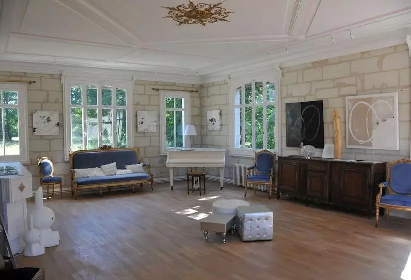 ベッドアンドブレックファースト Château De La Chaussée