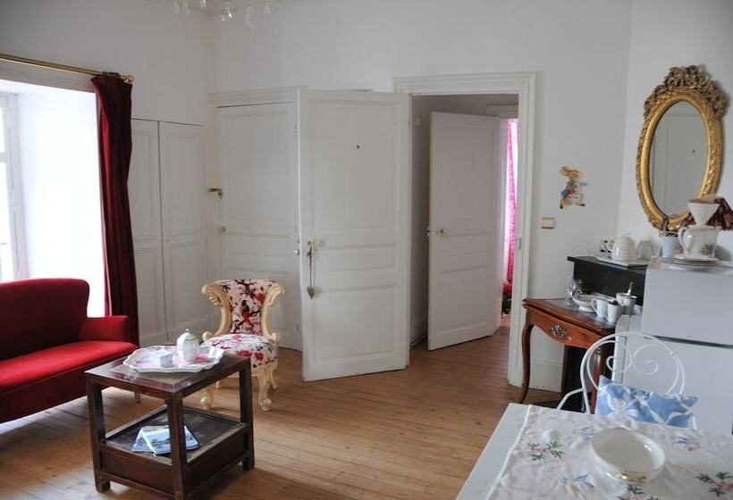 مبيت وإفطار Château De La Chaussée