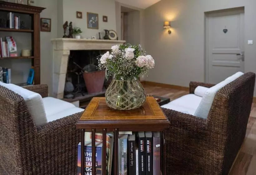 Aamiaismajoitus (B&B) Château La Gravière