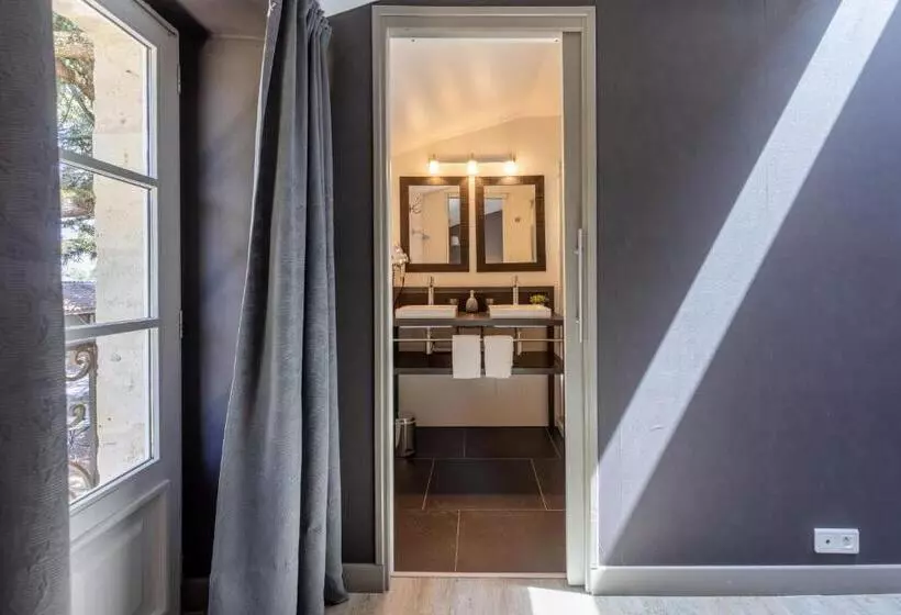 Aamiaismajoitus (B&B) Château La Gravière