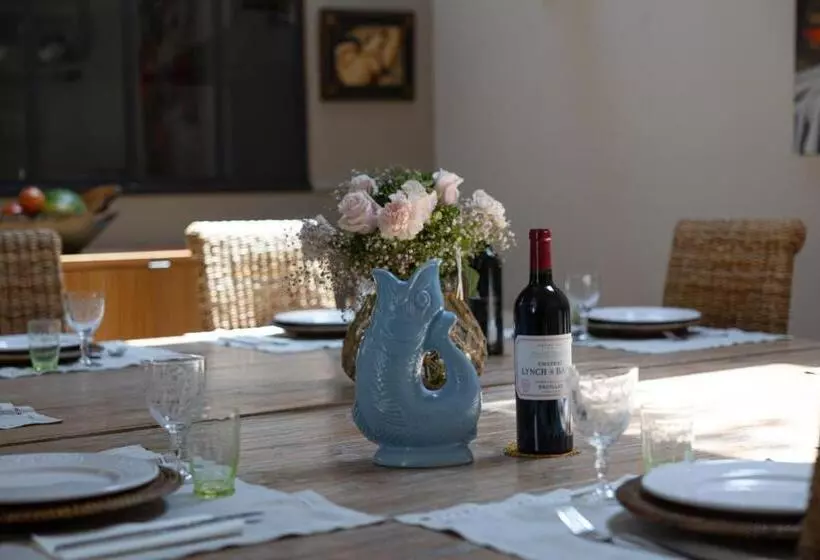 Aamiaismajoitus (B&B) Château La Gravière