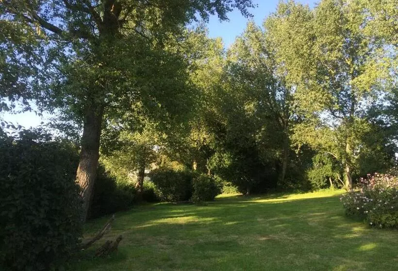 Aamiaismajoitus (B&B) Le Clos Dessyag