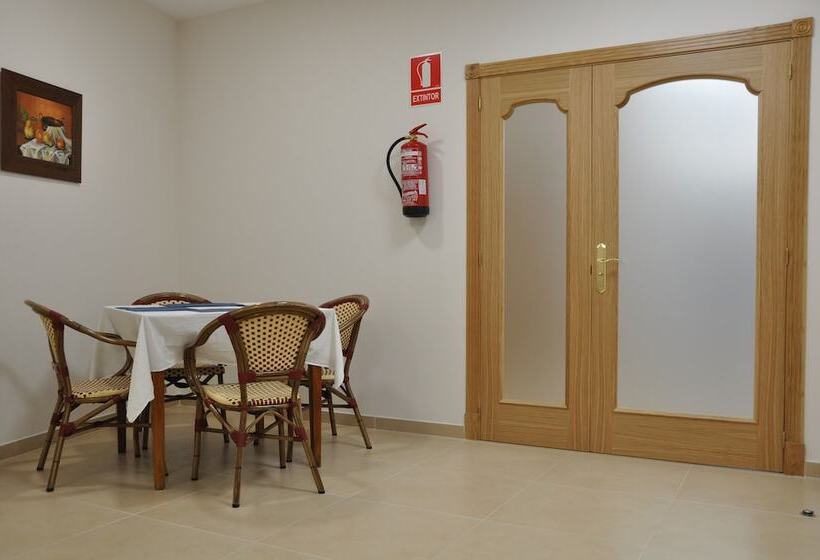 فندق فئة نجمة واحدة La Terraza