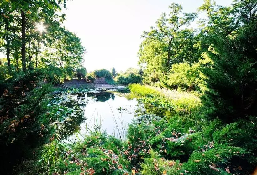 هتل Dworek Wola Ociecka