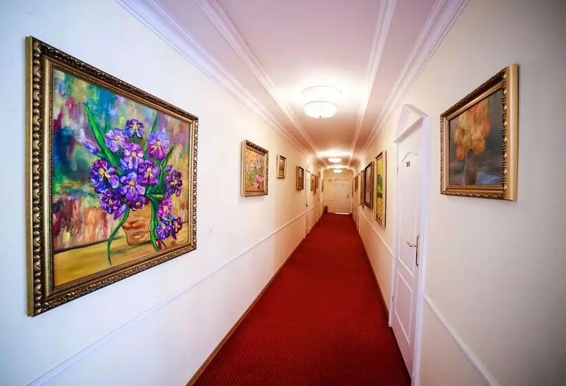 هتل Dworek Wola Ociecka