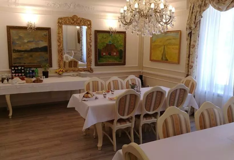 هتل Dworek Wola Ociecka