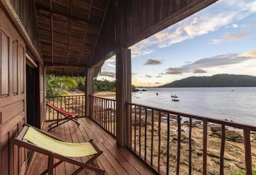 هتل Floraly Komba