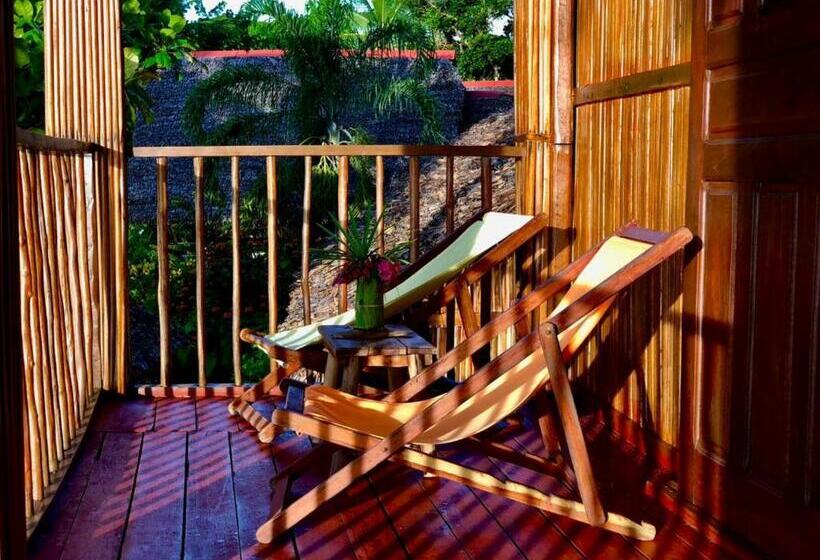 هتل Floraly Komba