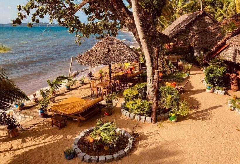 هتل Floraly Komba