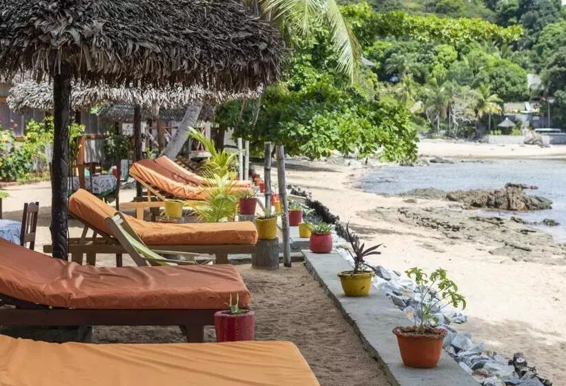 هتل Floraly Komba