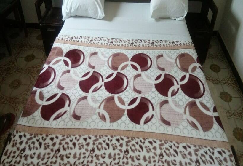 Отель Hôtel Le Paradis   Adults Only