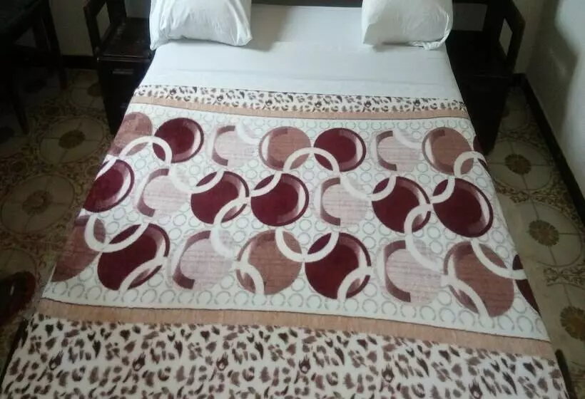 ホテル Hôtel Le Paradis   Adults Only